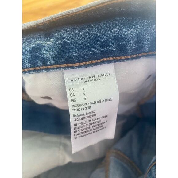 American Eagle 90s Boyfriend Jean Shorts Distressed Blue Size 6 Festival Cutoff - Picture 4 of 4
